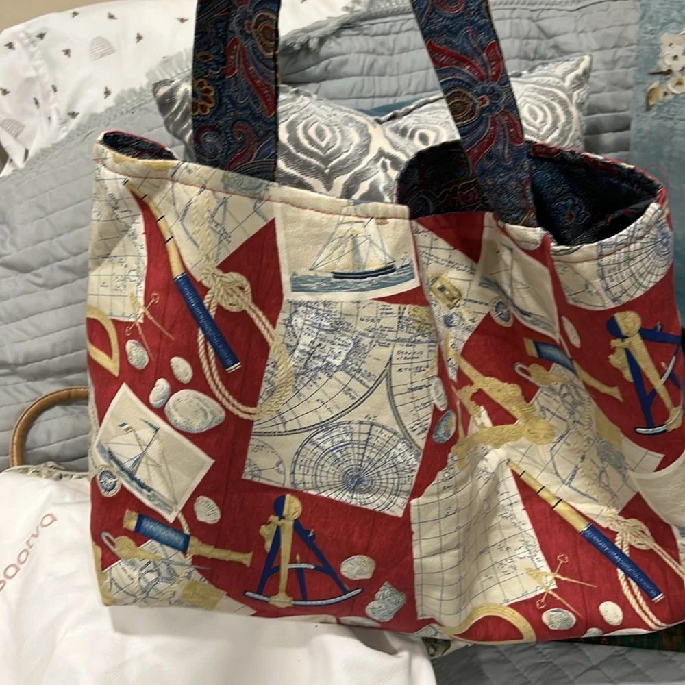 Bundle of 4 totes and 1 purse vintage
